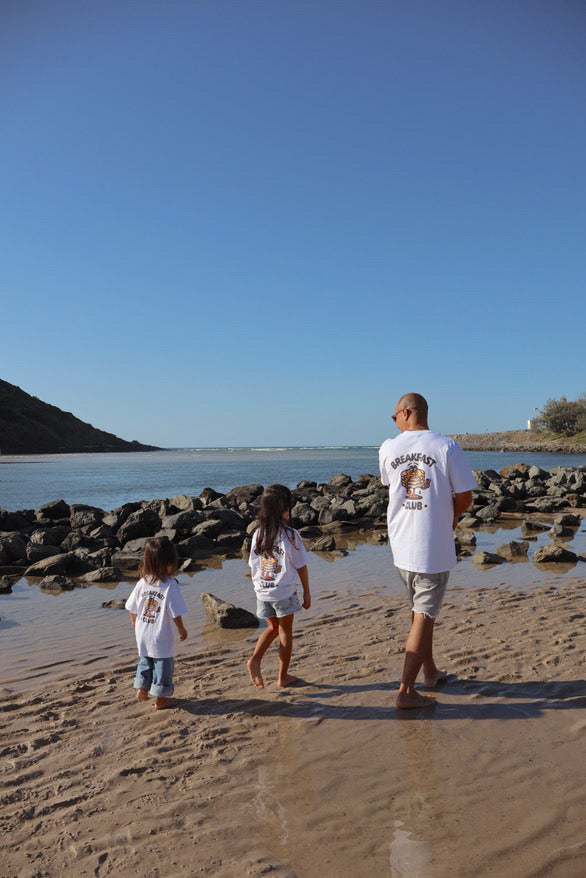 BREAKFAST CLUB GRAPHIC TEE