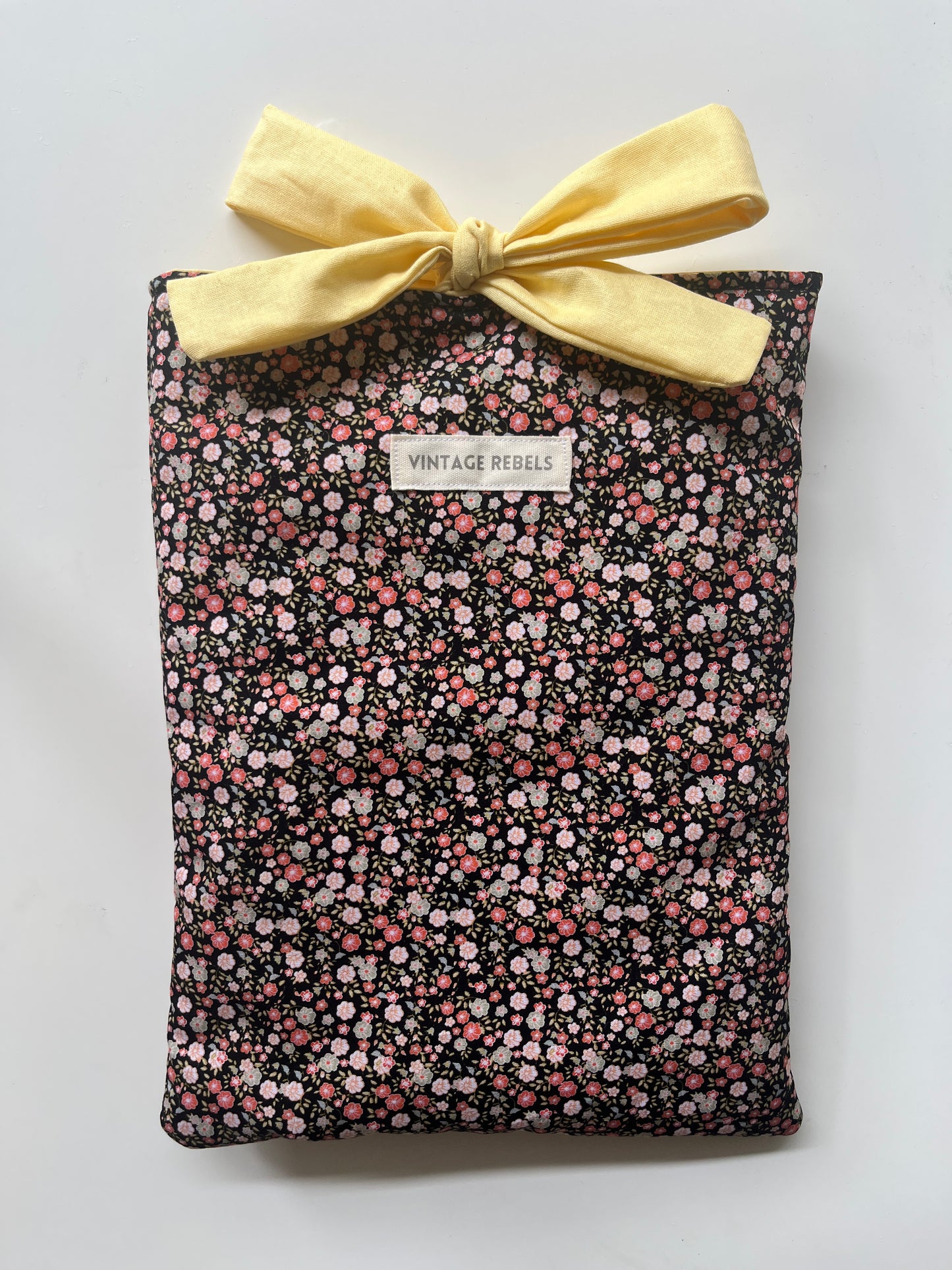 Quilted Book Sleeve | Summer Floral
