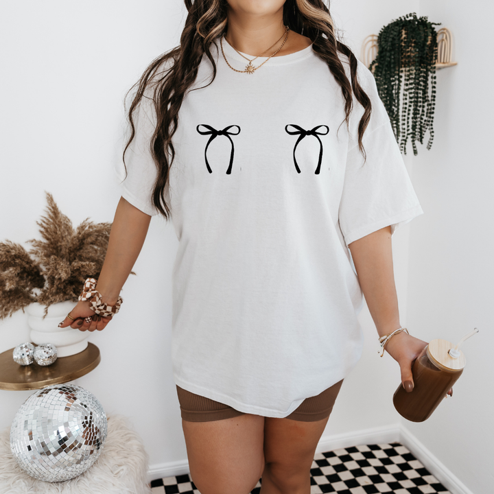 BOW TITTIES TEE