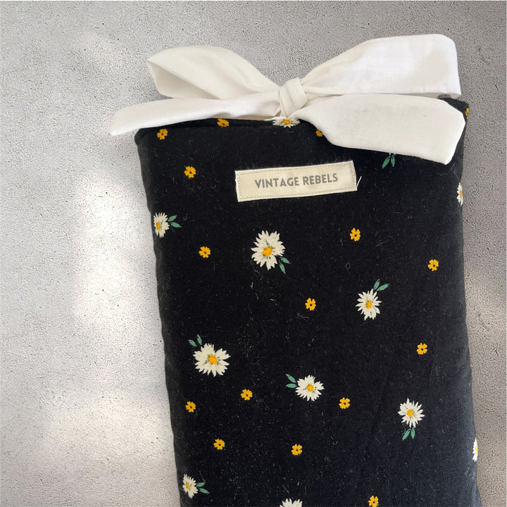 Quilted Book Sleeve | Midnight Daisies