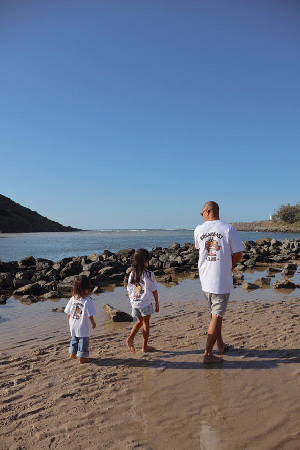 BREAKFAST CLUB GRAPHIC TEE - Vintage Rebels