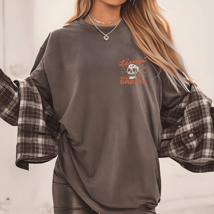 LIVIN' THE DREAM GRAPHIC TEE - Vintage Rebels
