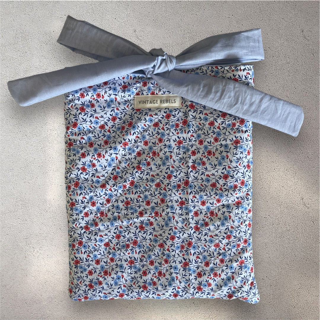 Quilted Book Sleeve | Ditsy Fields - Vintage Rebels