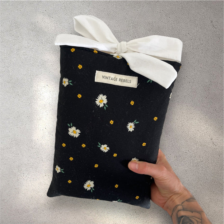Quilted Book Sleeve | Midnight Daisies - Vintage Rebels